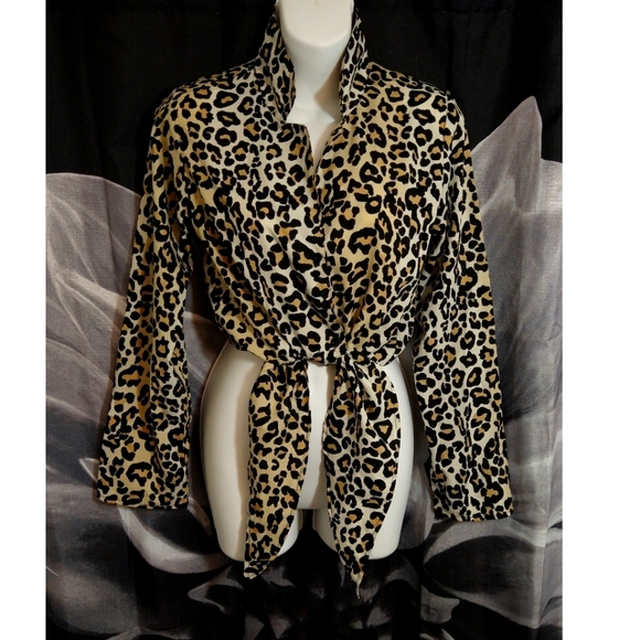 style house Tops - Cheetah Print Blouse